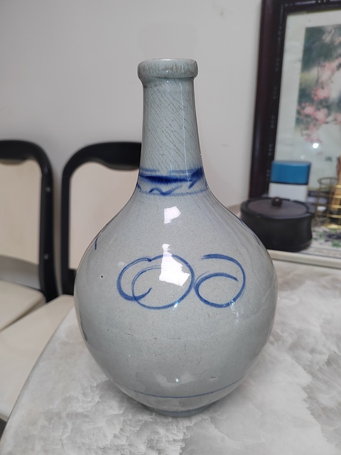 古玩陶瓷青花瓶拍賣,當(dāng)前價格200元