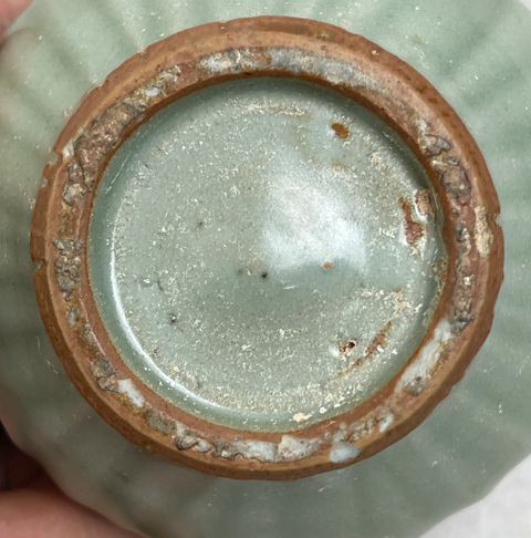 古玩陶瓷元末明初·龍泉青瓷刻仰蓮紋罐拍賣,當前價格10000元