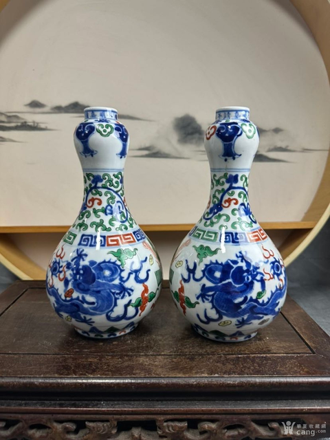 古玩陶瓷青花五彩龍紋蒜頭瓶真品鑒賞圖