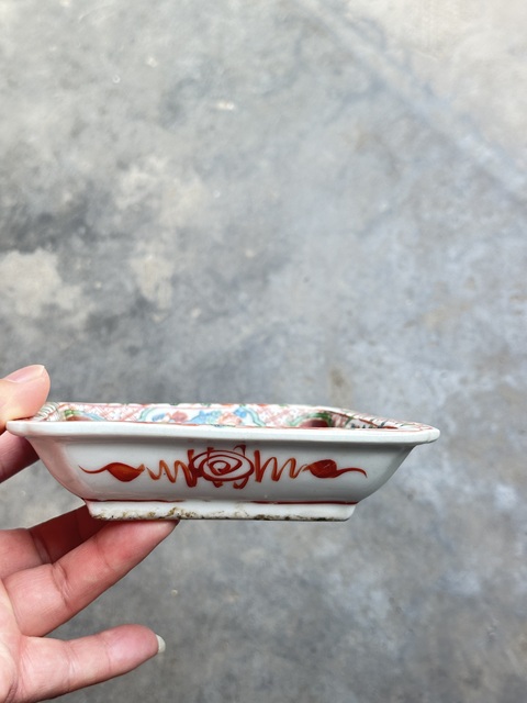 古玩陶瓷明末清初。四方倭角盤拍賣,當前價格1500元