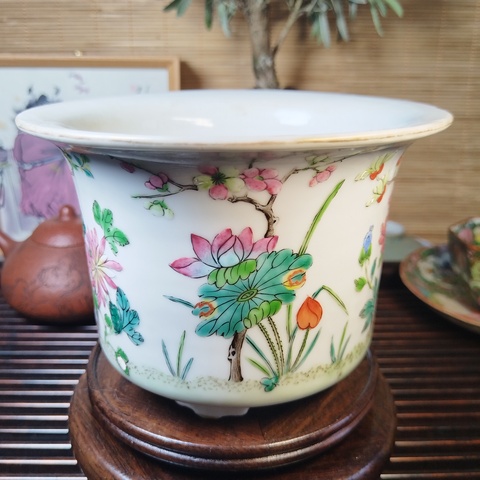 古玩陶瓷粉彩花卉紋花盆拍賣，當(dāng)前價(jià)格6500元