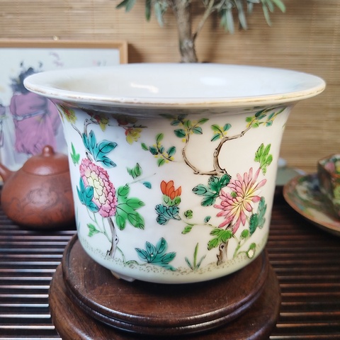 古玩陶瓷粉彩花卉紋花盆拍賣，當(dāng)前價(jià)格6500元