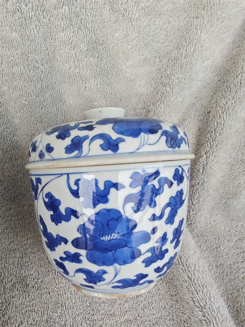 古玩陶瓷康熙·青花纏枝花卉紋蓋缸真品鑒賞圖