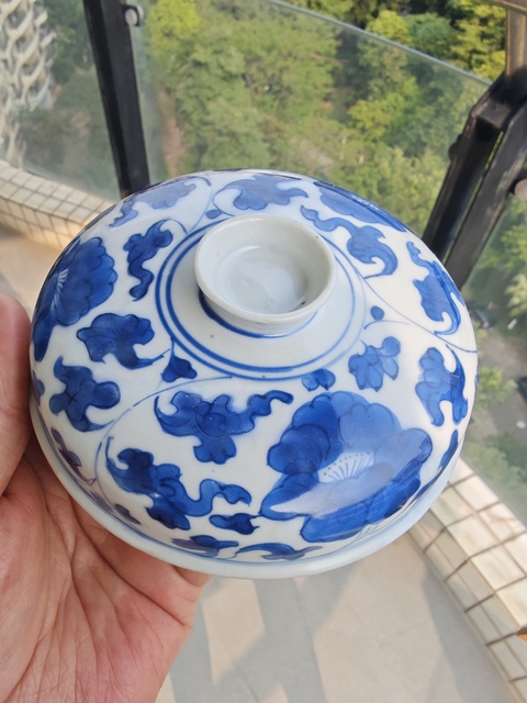 古玩陶瓷康熙·青花纏枝花卉紋蓋缸真品鑒賞圖