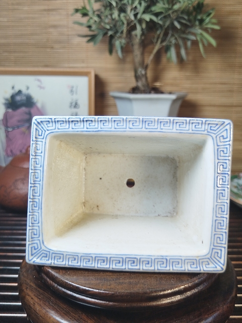 古玩陶瓷黃地粉彩花卉紋小花盆拍賣,當前價格7500元