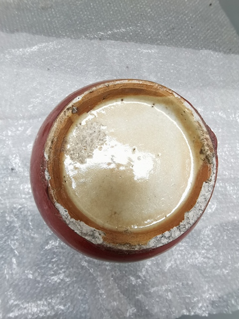 古玩陶瓷紅釉瓶真品鑒賞圖