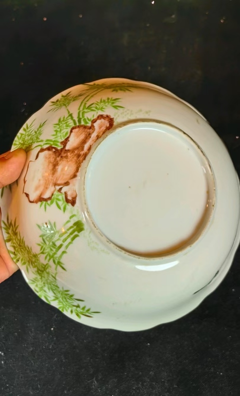 古玩陶瓷民國料彩洞石竹子紋盤拍賣,當前價格880元