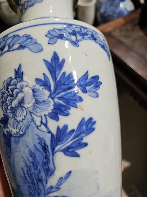 古玩陶瓷青花花卉紋瓶真品鑒賞圖