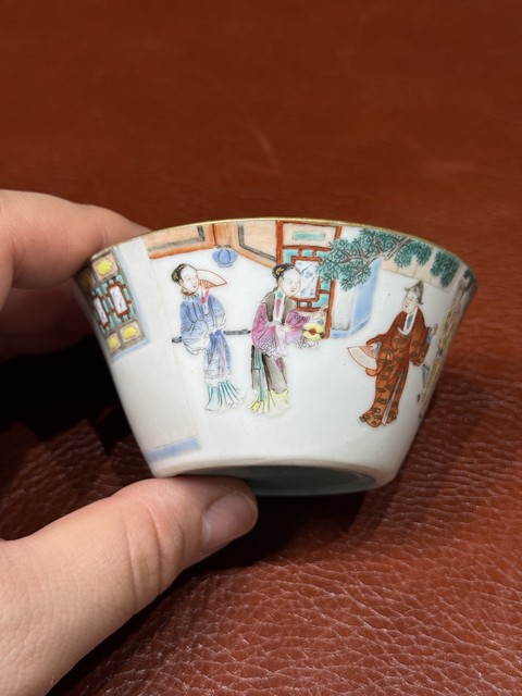 古玩陶瓷清中期 粉彩人物紋馬蹄杯真品鑒賞圖