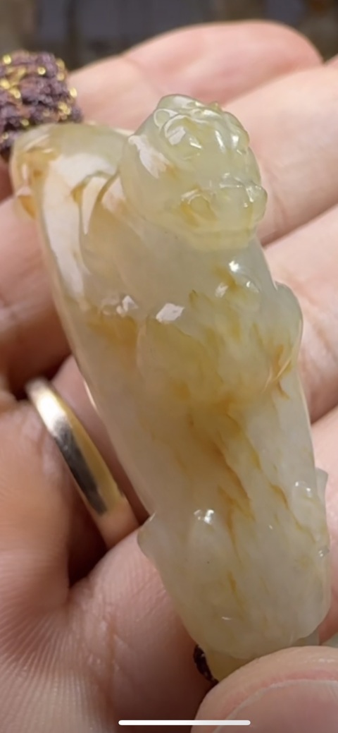 古玩玉器和田玉雕“瑞獸”手牌真品鑒賞圖