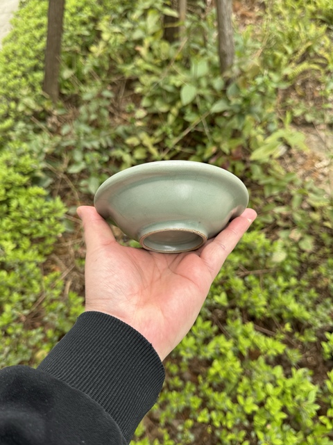 古玩陶瓷龍泉青瓷折沿洗拍賣(mài),當(dāng)前價(jià)格5000元