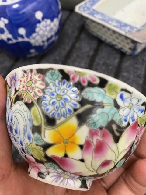 古玩陶瓷民國百花茶碗真品鑒賞圖