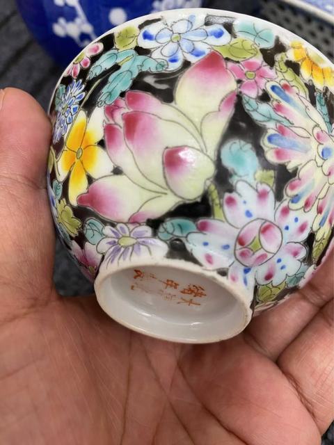 古玩陶瓷民國百花茶碗真品鑒賞圖
