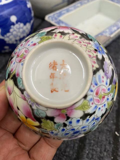 古玩陶瓷民國百花茶碗真品鑒賞圖