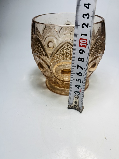 古玩雜項琉璃鼓釘杯拍賣,當前價格299元