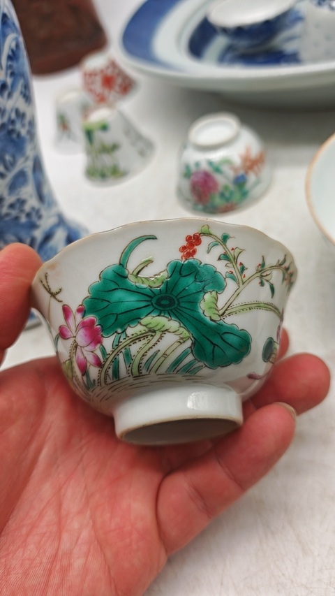 古玩陶瓷同治本朝花口細(xì)路粉彩茶圓拍賣,當(dāng)前價(jià)格3650元