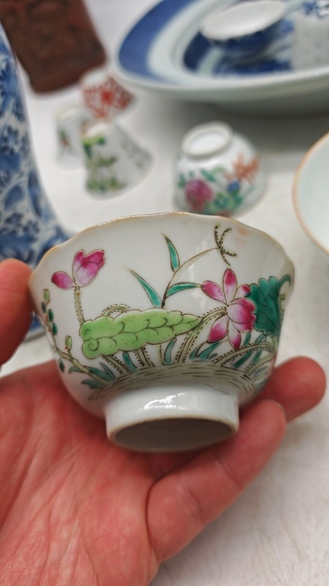 古玩陶瓷同治本朝花口細(xì)路粉彩茶圓拍賣,當(dāng)前價(jià)格3650元