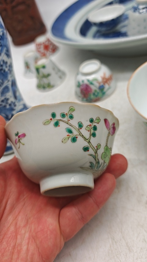 古玩陶瓷同治本朝花口細(xì)路粉彩茶圓拍賣,當(dāng)前價(jià)格3650元