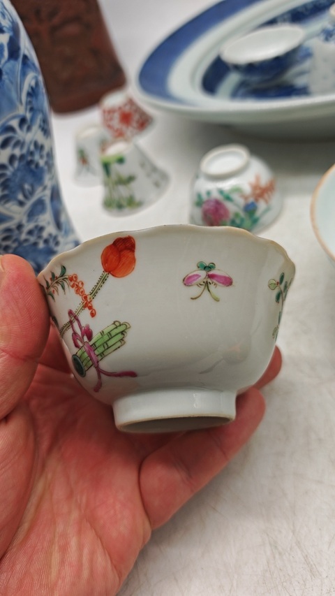 古玩陶瓷同治本朝花口細(xì)路粉彩茶圓拍賣,當(dāng)前價(jià)格3650元