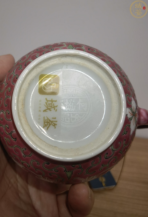 古玩陶瓷胭脂紅地粉彩花卉紋執壺拍賣，當前價格1800元