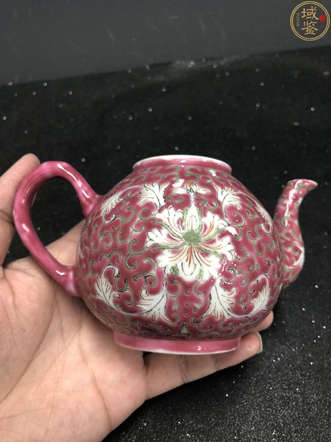 古玩陶瓷胭脂紅地粉彩花卉紋執壺拍賣，當前價格1800元
