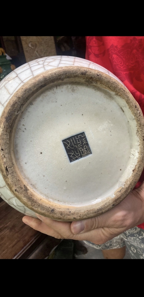 古玩陶瓷哥釉獅耳瓶真品鑒賞圖
