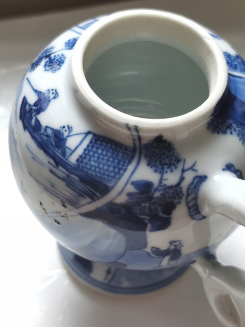 古玩陶瓷清康熙·青花山水人物紋把壺拍賣,當前價格5000元