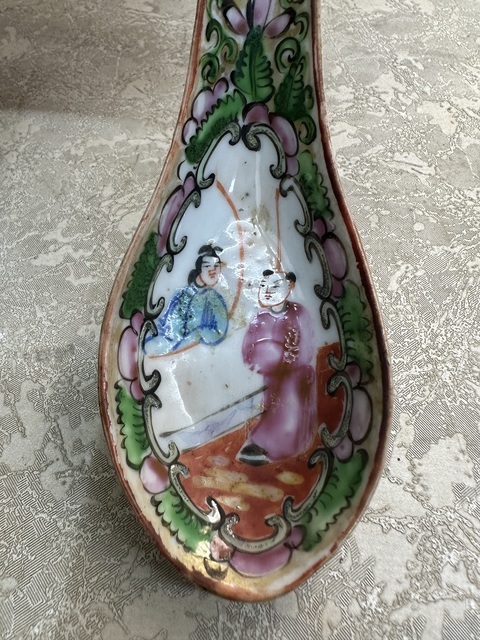 古玩陶瓷清晚期廣彩人物勺子拍賣，當前價格130元