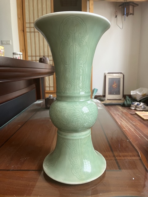 古玩陶瓷青釉鳳尾尊拍賣(mài),當(dāng)前價(jià)格15000元