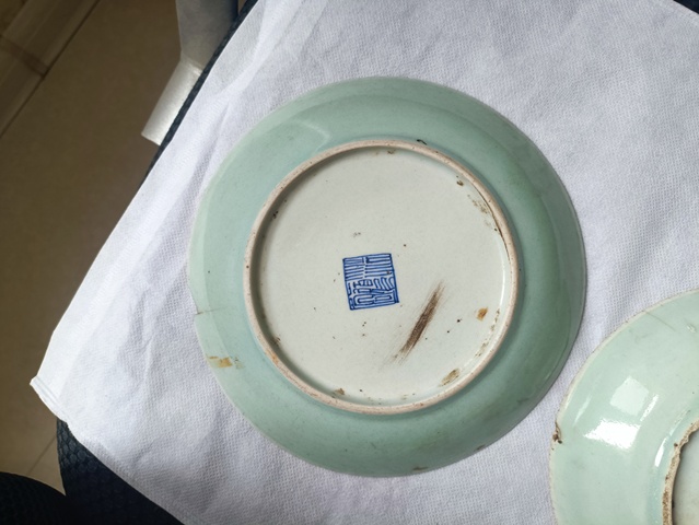 古玩陶瓷清中期豆青釉盤拍賣,當前價格38元