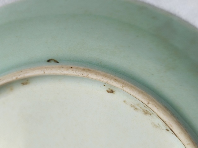 古玩陶瓷清中期豆青釉盤拍賣,當前價格38元