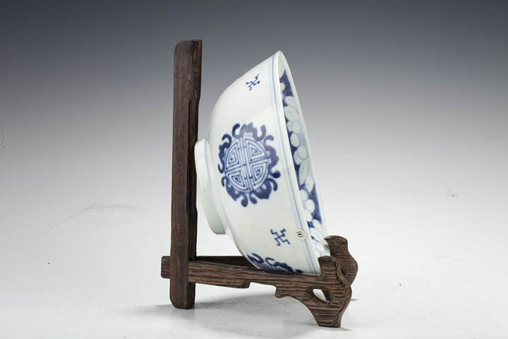 古玩陶瓷晚清·青花五福捧壽紋碗拍賣,當前價格776元