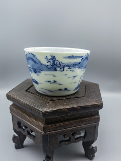 古玩陶瓷晚清青花茶杯真品鑒賞圖