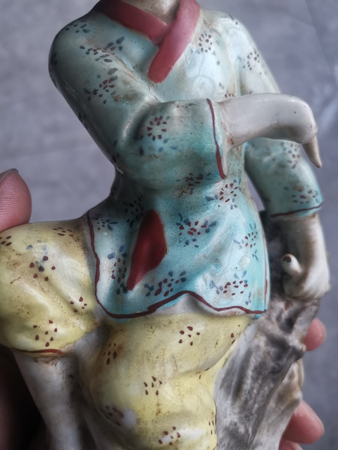 古玩陶瓷粉彩人物瓷塑雕像真品鑒賞圖