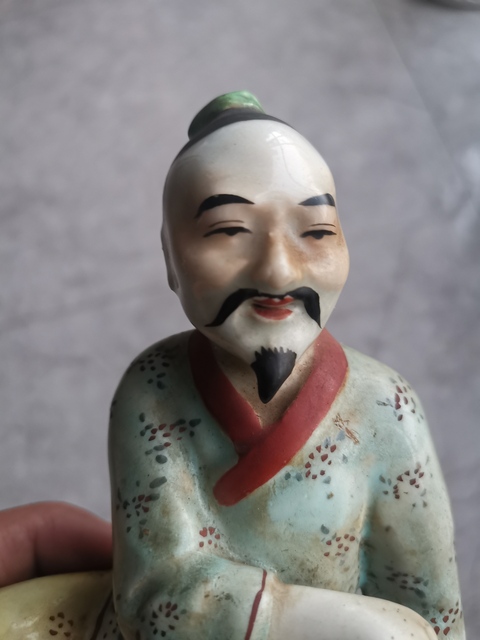 古玩陶瓷粉彩人物瓷塑雕像真品鑒賞圖