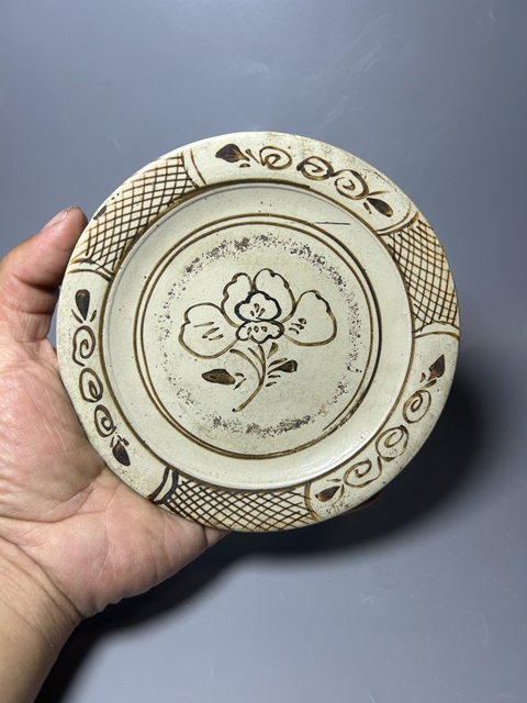 古玩陶瓷元代磁州窯白地黑花折枝牡丹盤(折枝牡丹)拍賣,當前價格3200元