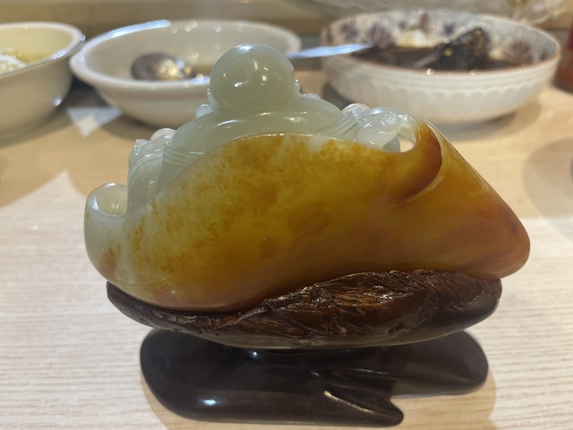 古玩玉器天然和田玉籽料雕件真品鑒賞圖
