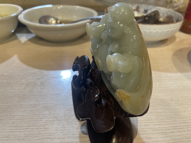 古玩玉器天然和田玉籽料雕件真品鑒賞圖