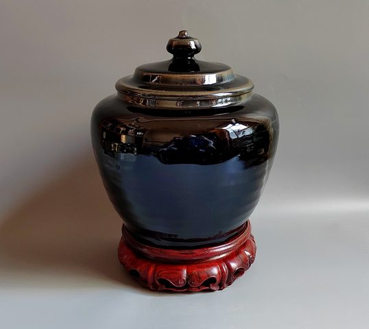 古玩陶瓷明晚窯變黑釉蓋罐拍賣,當(dāng)前價(jià)格500元