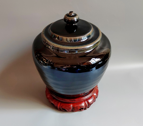 古玩陶瓷明晚窯變黑釉蓋罐拍賣,當(dāng)前價(jià)格500元