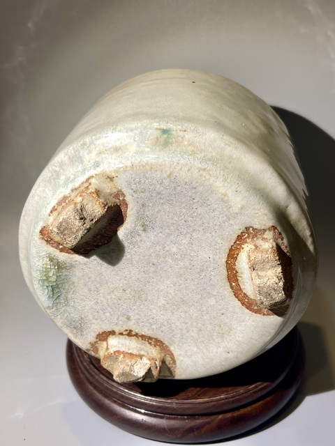 古玩陶瓷哥釉三足爐真品鑒賞圖