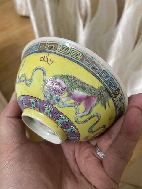 古玩陶瓷民國粉彩碗真品鑒賞圖
