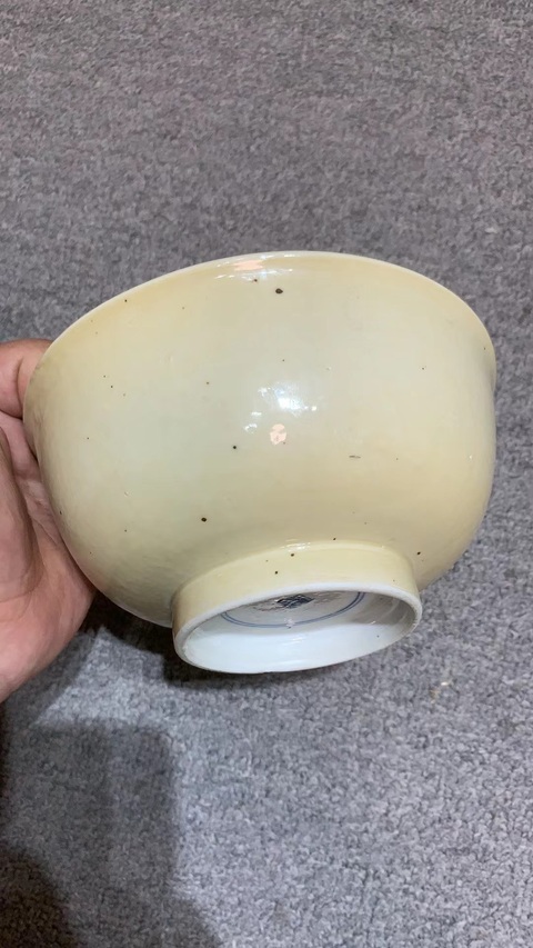 古玩陶瓷外醬釉內(nèi)青花花卉紋碗真品鑒賞圖