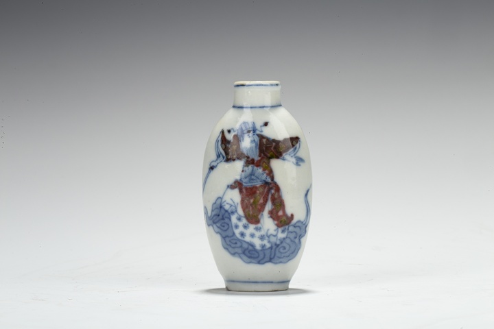 古玩陶瓷清晚·青花釉里紅人物紋鼻煙壺真品鑒賞圖