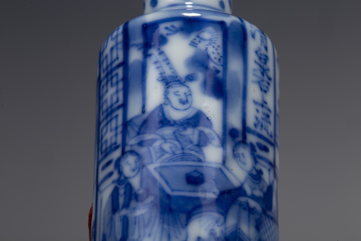 古玩陶瓷清晚·青花人物故事紋鼻煙壺真品鑒賞圖