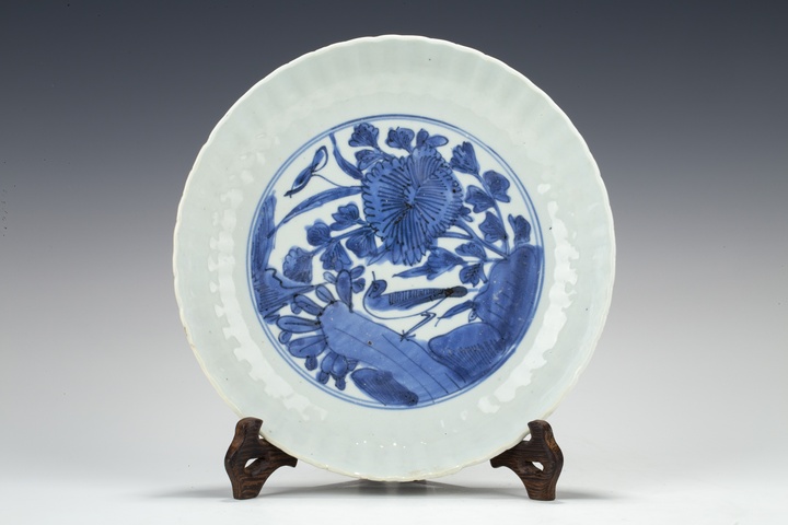 古玩陶瓷明晚·青花花鳥紋花口盤真品鑒賞圖
