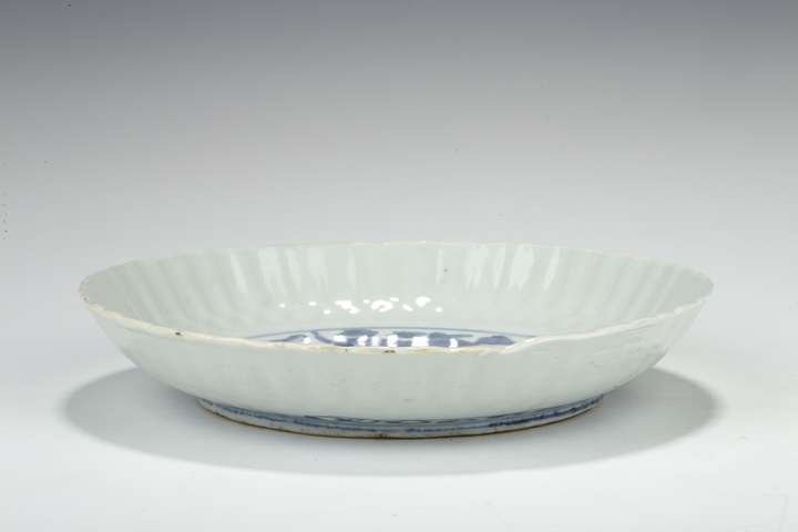 古玩陶瓷明晚·青花花鳥紋花口盤真品鑒賞圖