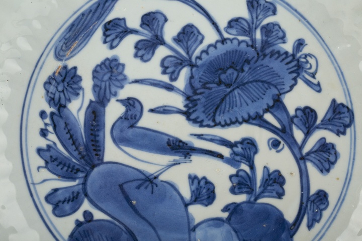 古玩陶瓷明萬歷·青花花鳥紋花口盤拍賣，當前價格6666元