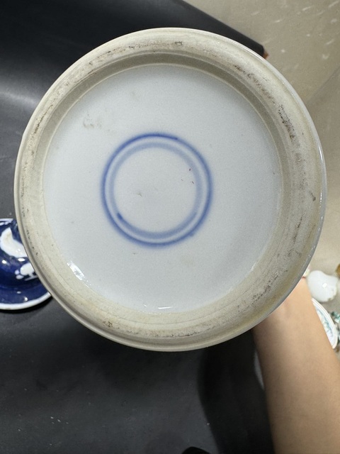 古玩陶瓷青花冰梅紋蓋瓶真品鑒賞圖