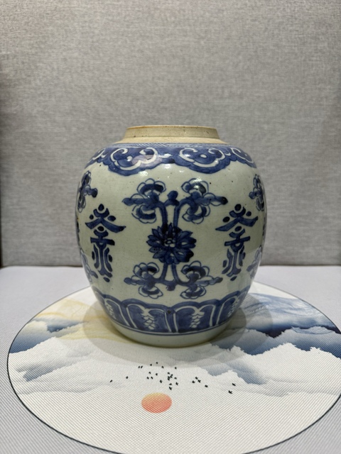 古玩陶瓷花間壽字紋青花罐拍賣，當(dāng)前價(jià)格3800元